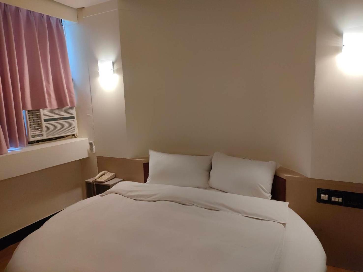 台中 东城年代旅舍酒店 外观 照片