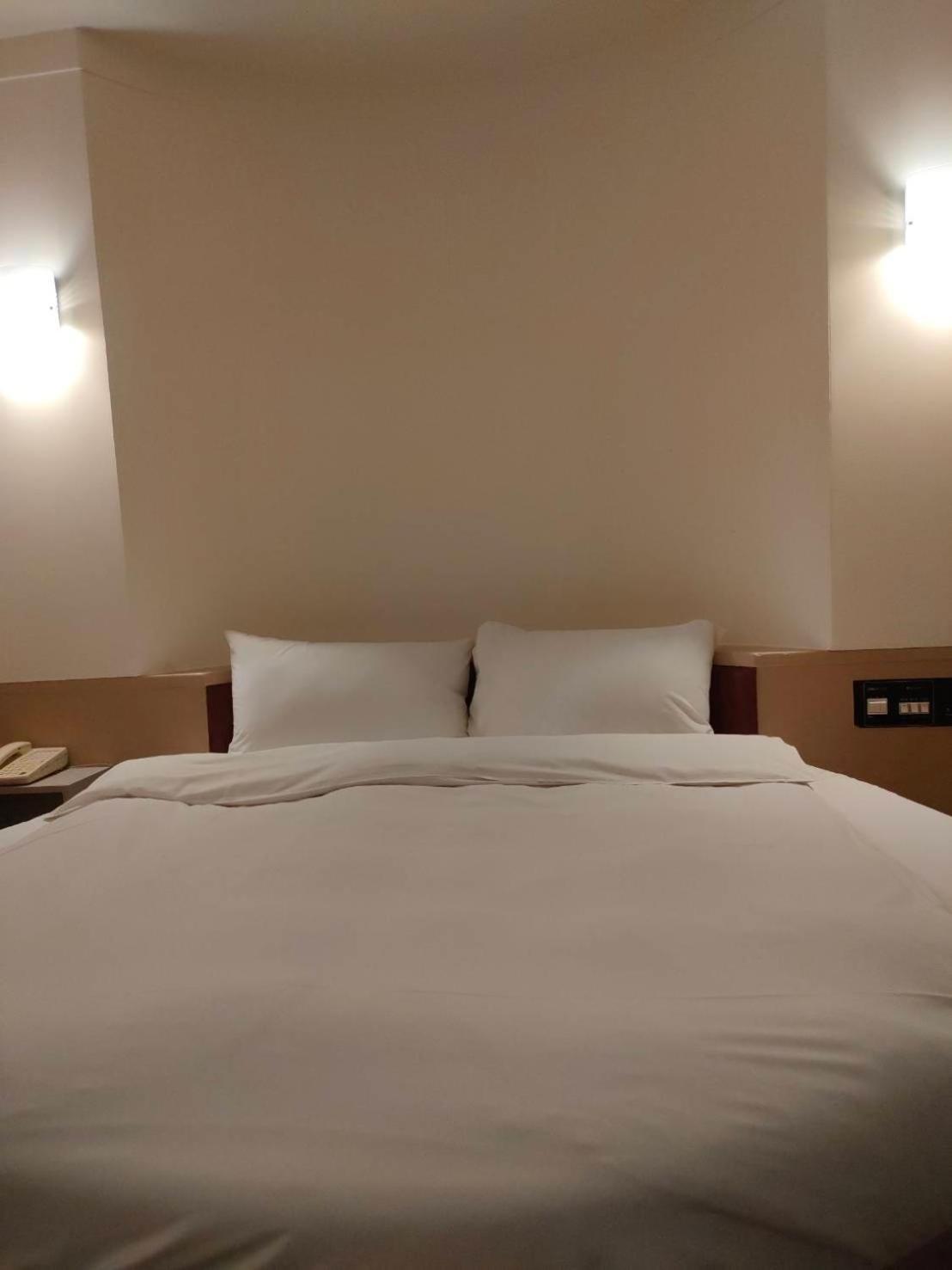 台中 东城年代旅舍酒店 外观 照片