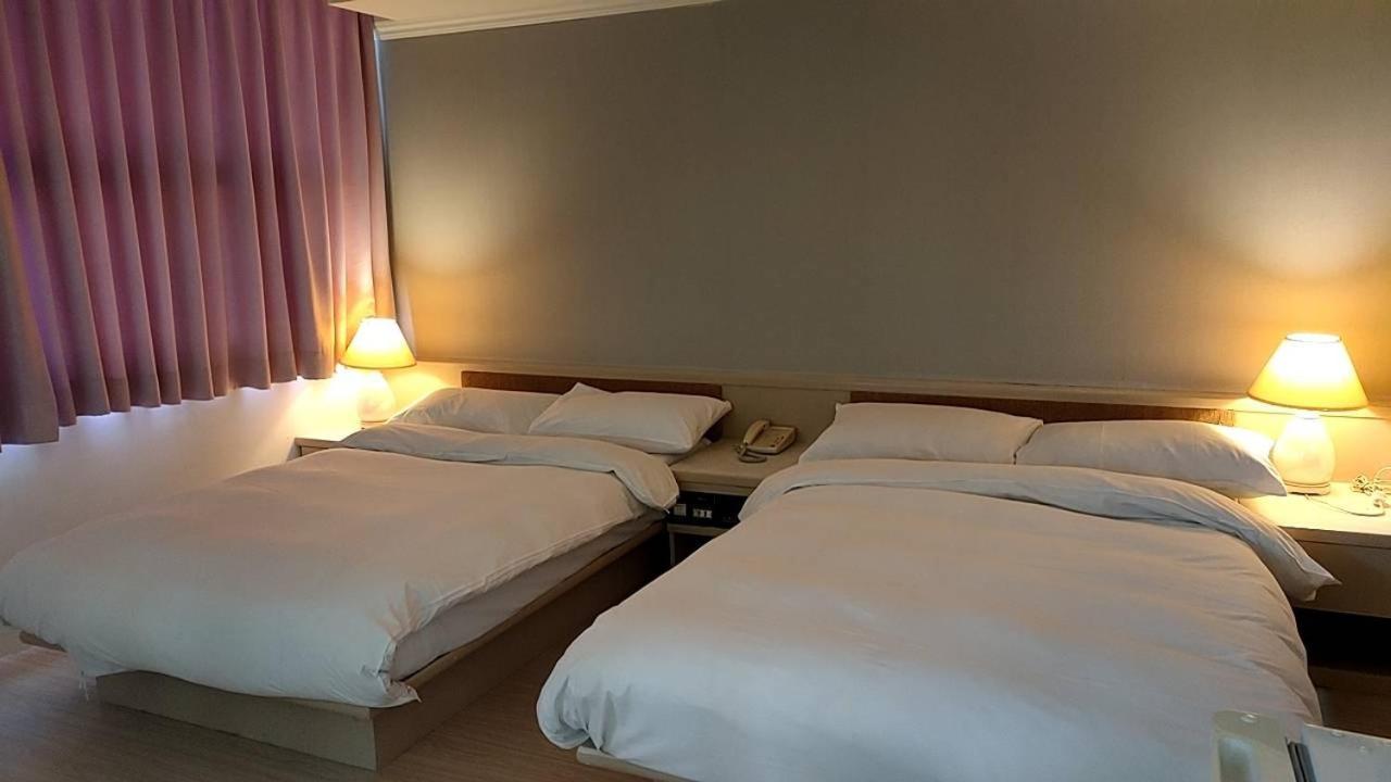 台中 东城年代旅舍酒店 外观 照片