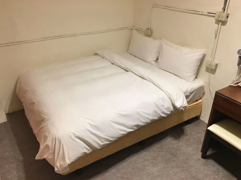 台中 东城年代旅舍酒店 外观 照片